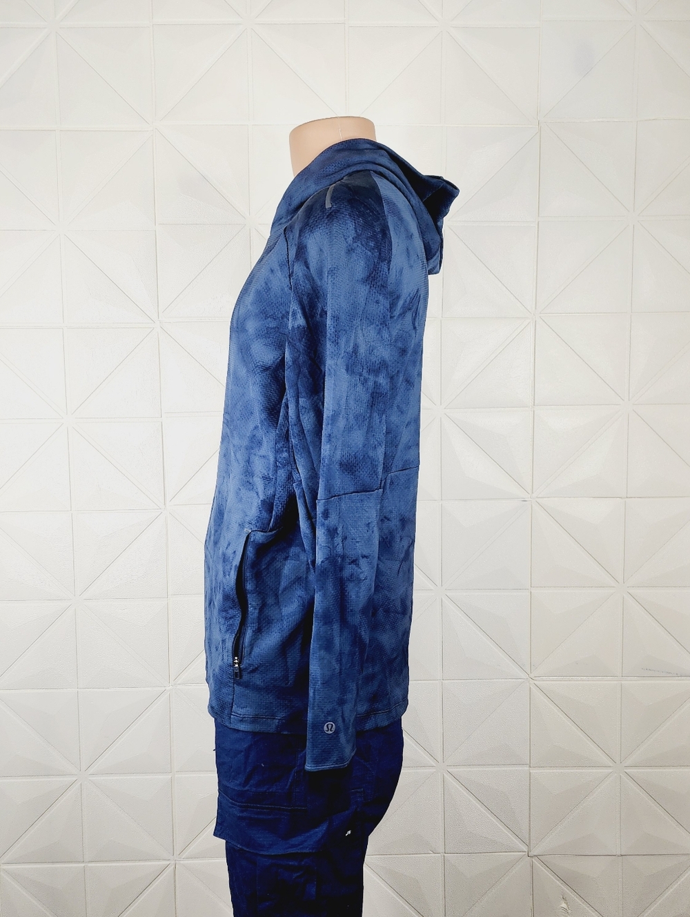 Lululemon Textured Tech Hoodie Blue Tie Dye Performance Pullover Diamond Large - Picture 4 of 8